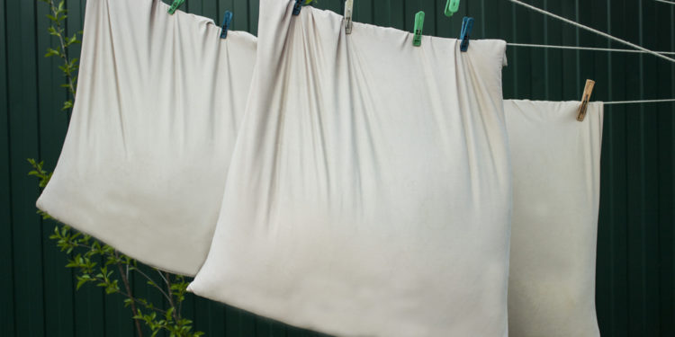 How to clean pillows